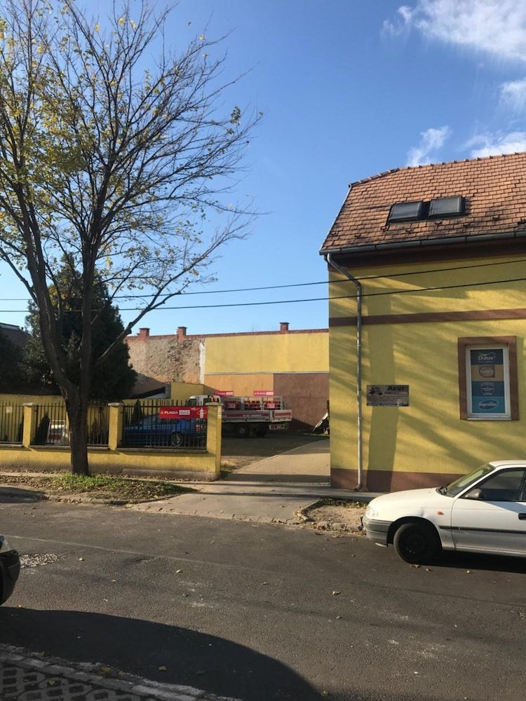 undefined Konvoj Szálló