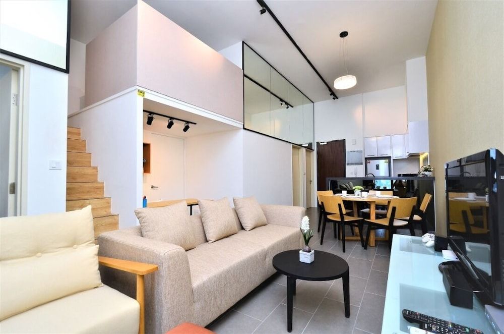 undefined EST Link to LRT KL Sentral Bangsar