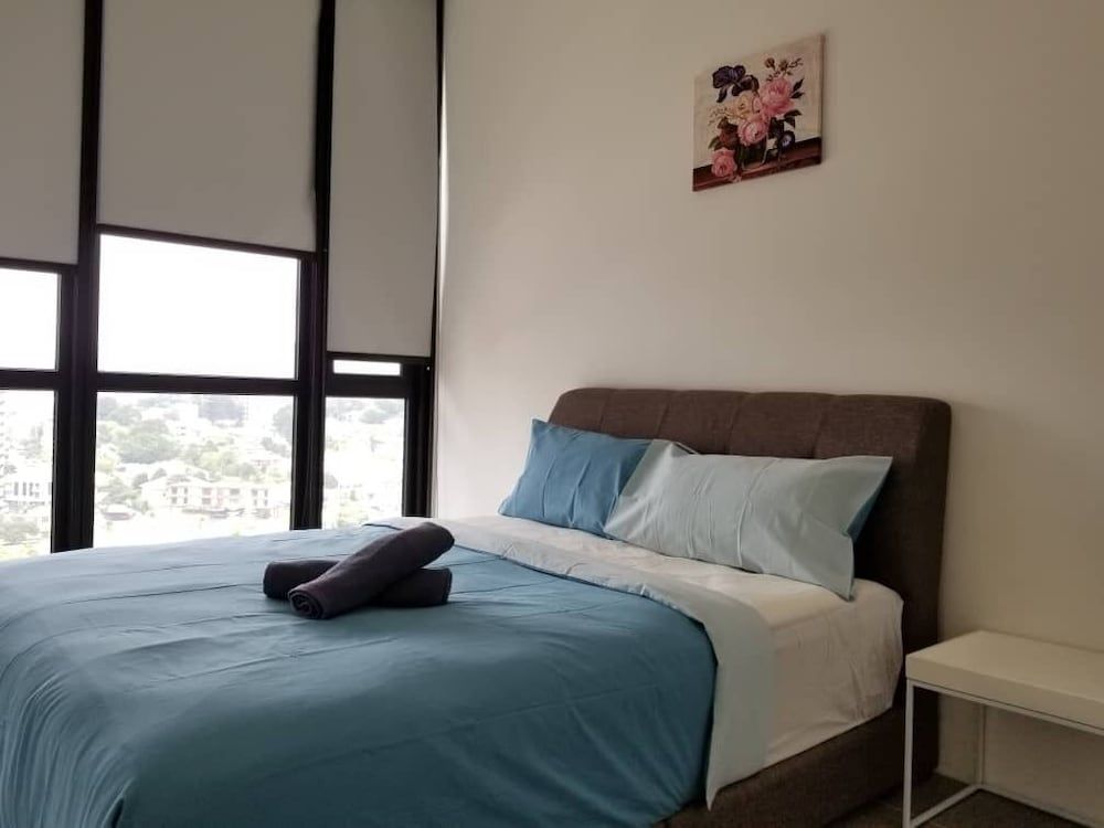 undefined EST Link to LRT KL Sentral Bangsar 2