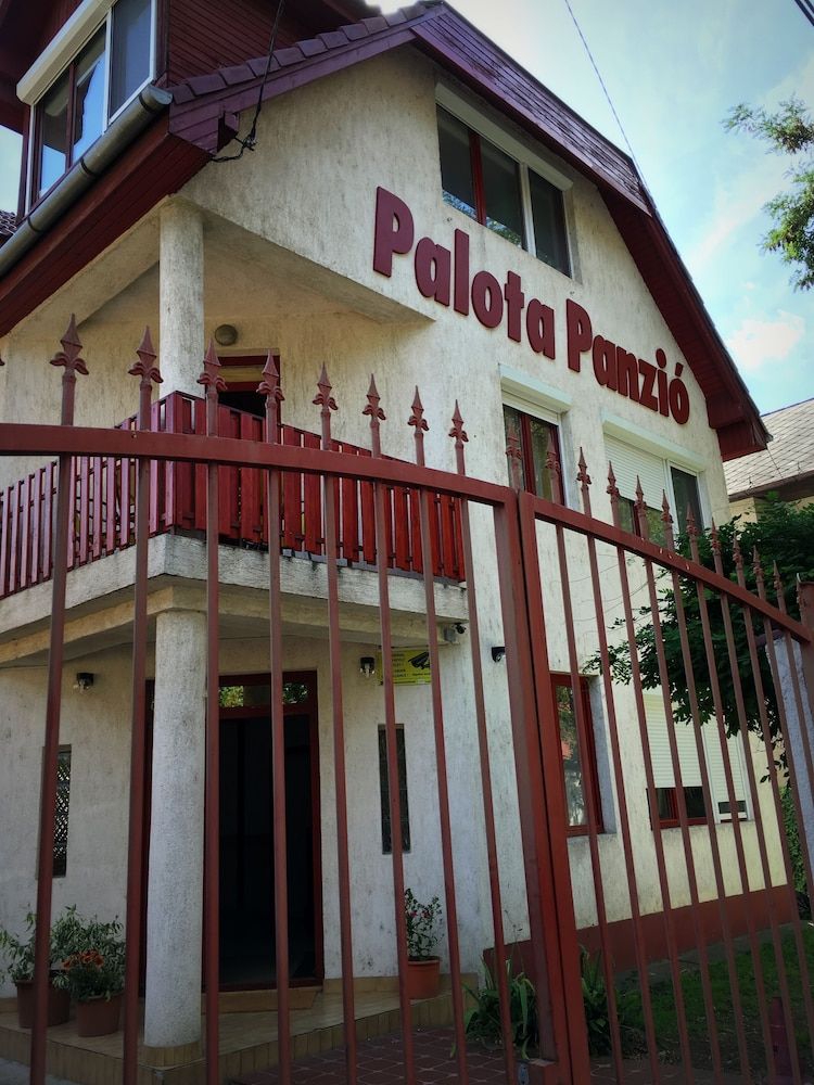 undefined Palota Panzió
