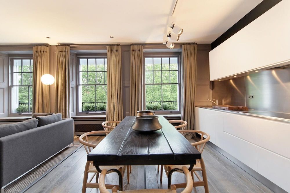 undefined Cadogan Square Luxury 2 Bedroom Apartment II 4
