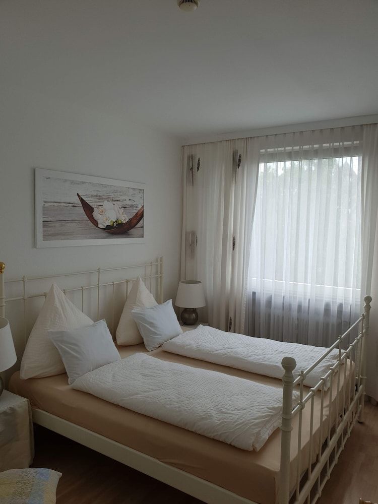 undefined Frankstays 4