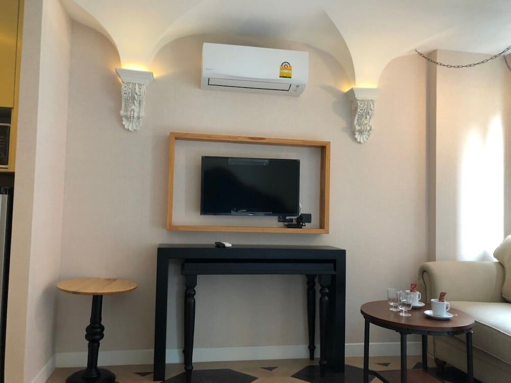 Espana Condo Pattaya By JC Studio with Pool View 5