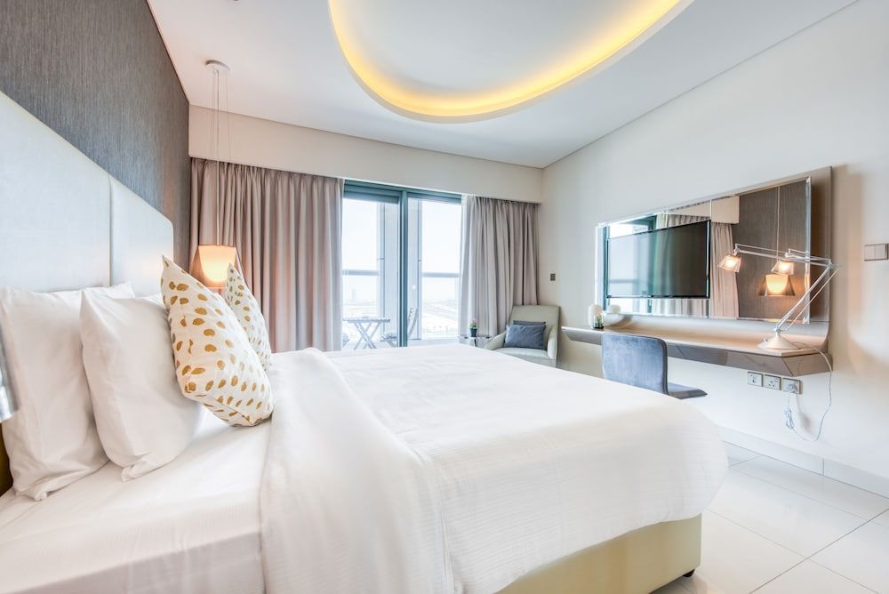 undefined Maison Privee - Cool Dubai Apt next Burj Khalifa & Design District 5
