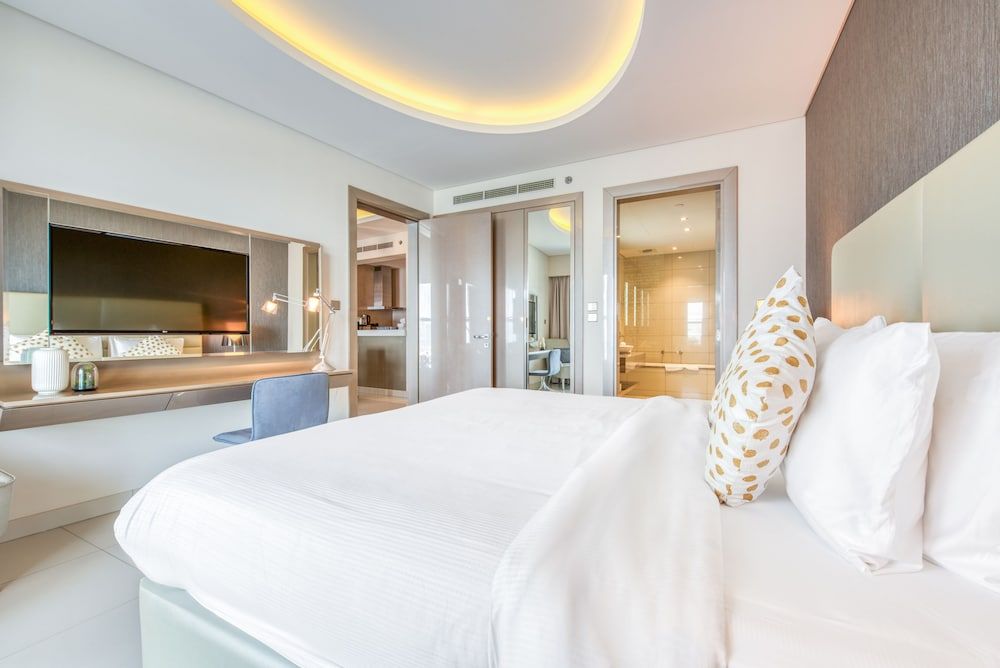 undefined Maison Privee - Cool Dubai Apt next Burj Khalifa & Design District 7