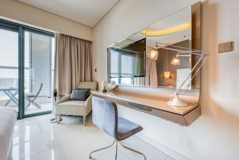 undefined Maison Privee - Cool Dubai Apt next Burj Khalifa & Design District 10
