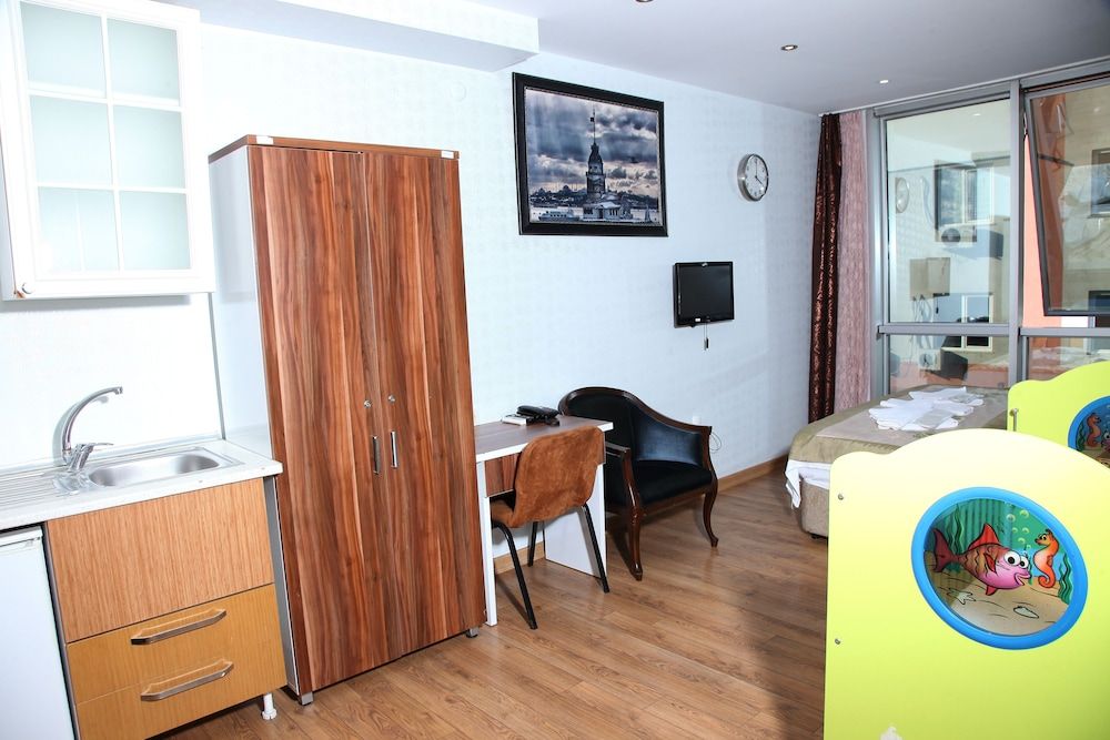 undefined Garden Hill Hotel