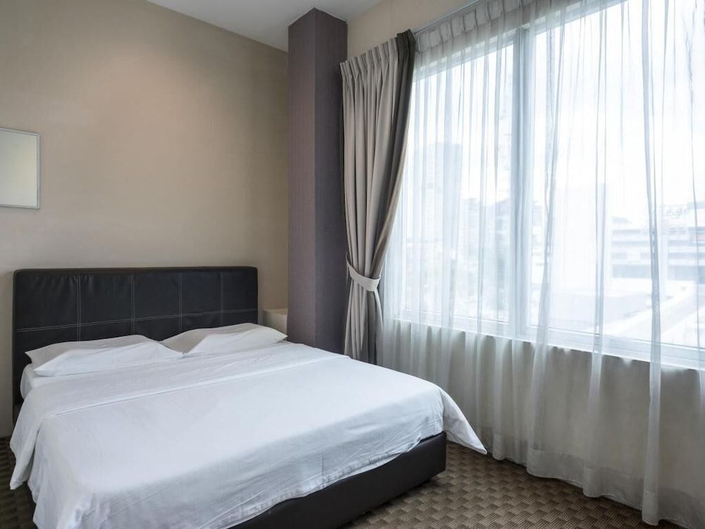 undefined Raintree Hotel 10