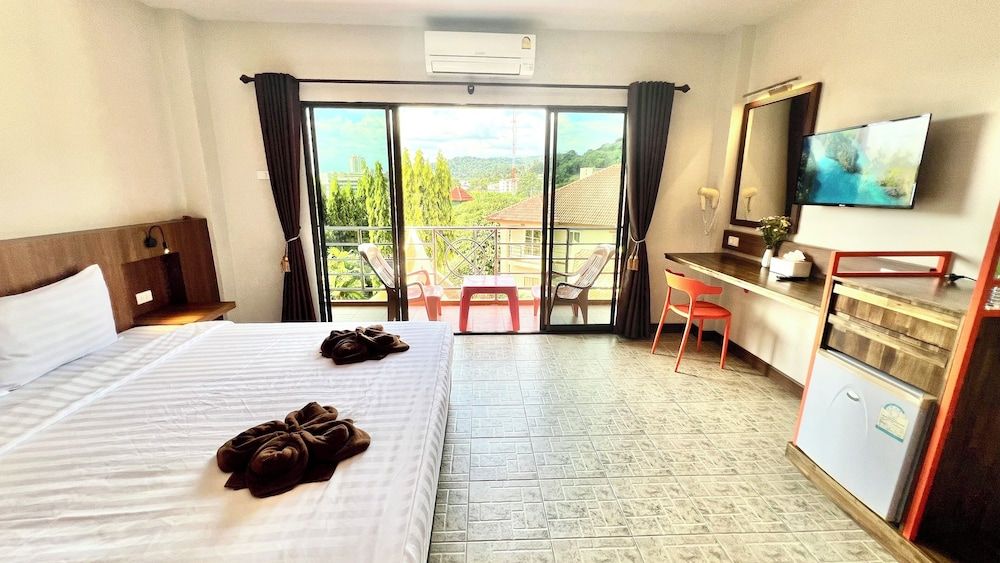 My Friend's House Double Room, 1 King Bed, Balcony, Pool View