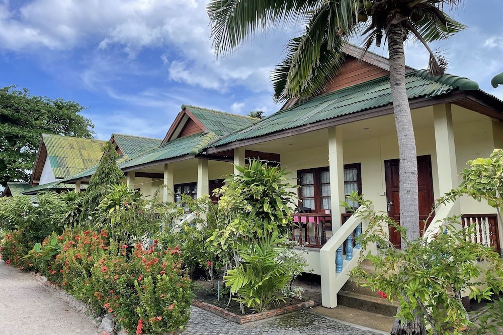 undefined Sea Breeze Bungalow 5