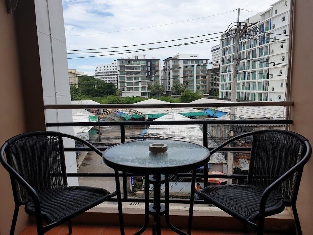 Secrets Pattaya Deluxe Double Room 3