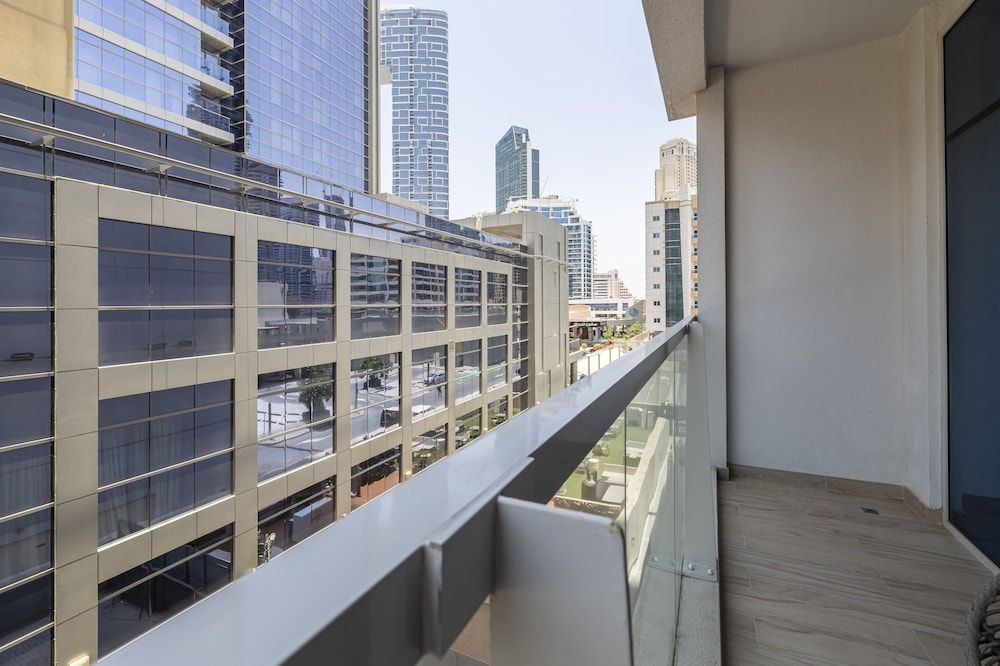 Studio One Dubai Marina Executive Studio Suite, 1 Queen Bed, Balcony, City View 10