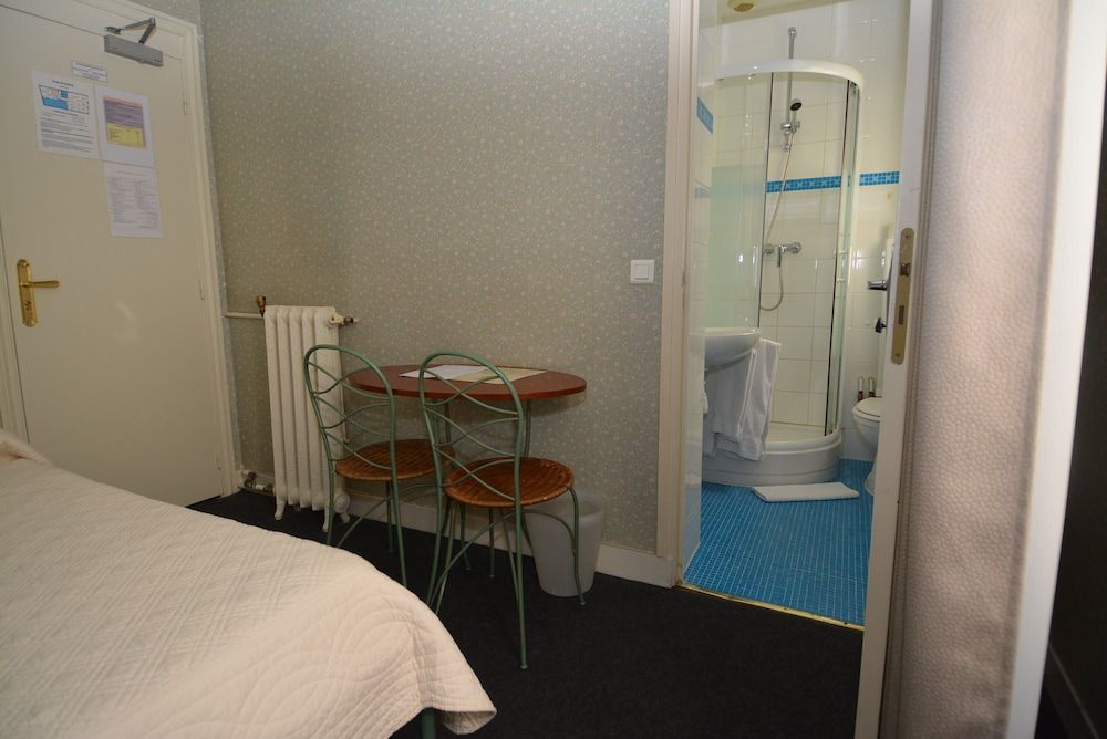Port Royal Hotel Double Room with Private Shower and WC 6