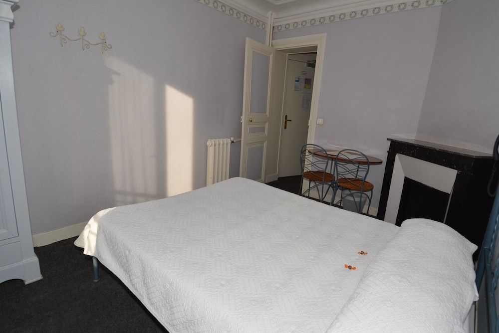 Port Royal Hotel Double Room with Private Shower and WC
