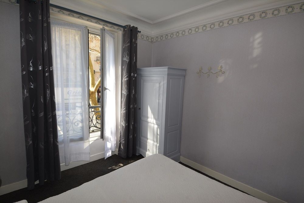 Port Royal Hotel Double Room with Private Shower and WC 5