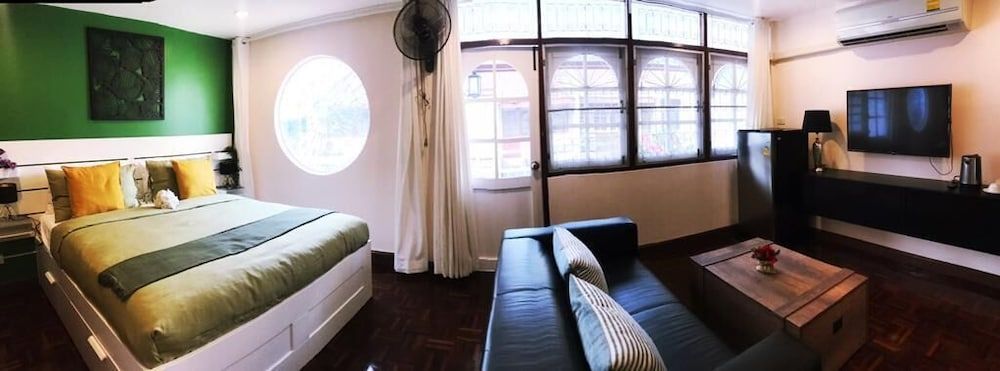 undefined Room at Bangkok 4