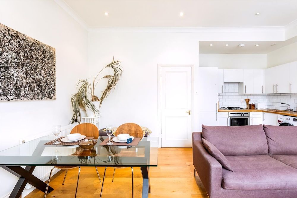 undefined FLO - Bright and Spacious Notting Hill Nest 5