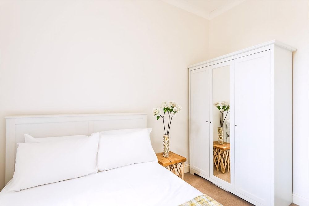 undefined FLO - Bright and Spacious Notting Hill Nest 9