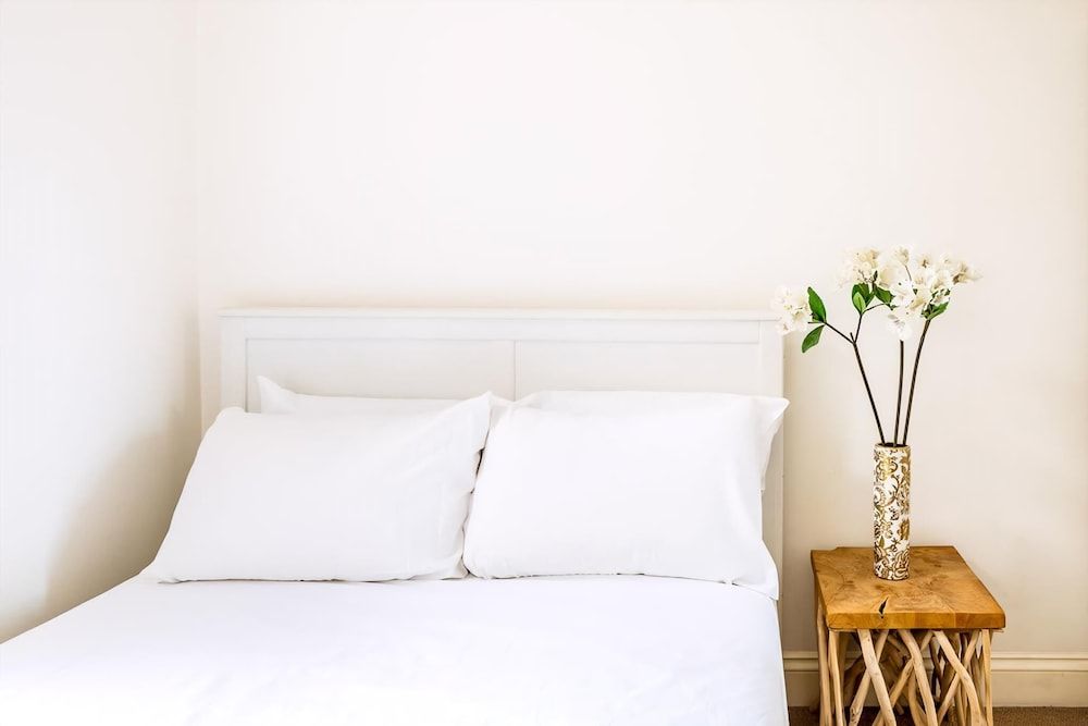 undefined FLO - Bright and Spacious Notting Hill Nest 10