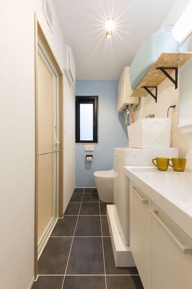 undefined C4 Maison Philippe Shitaya 403 8