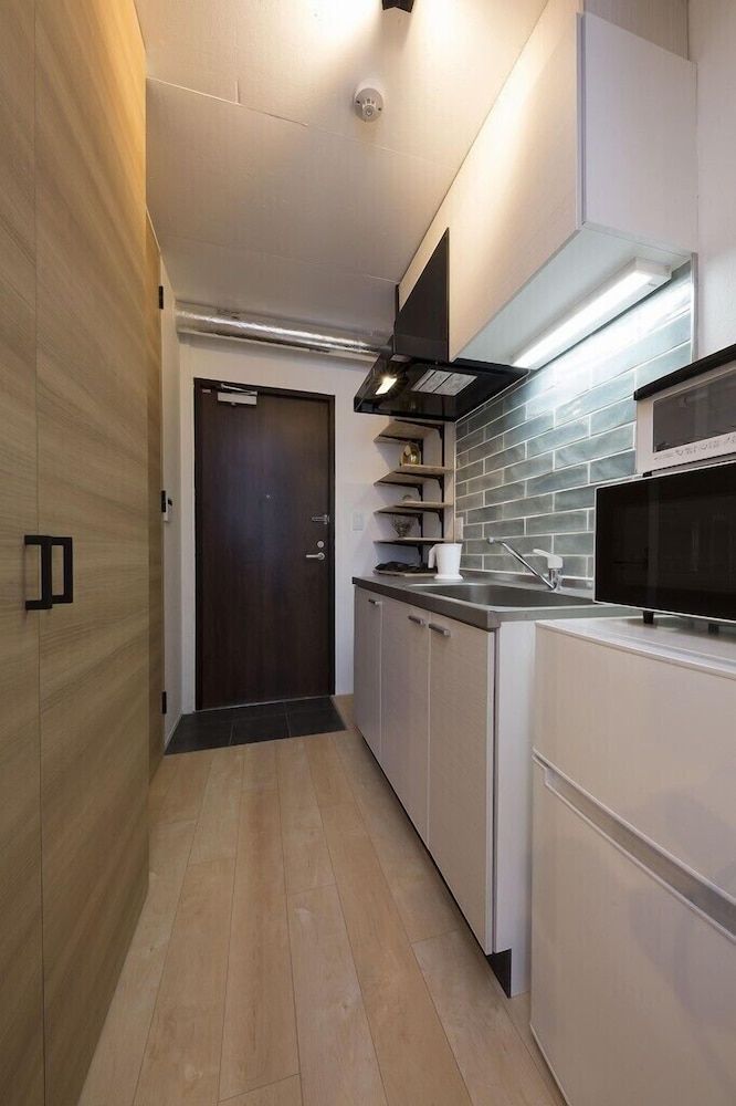 undefined C4 Maison Philippe Shitaya 403 7