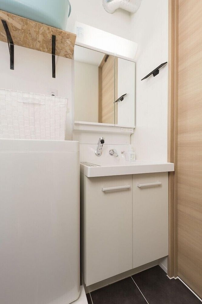 undefined C4 Maison Philippe Shitaya 403 10