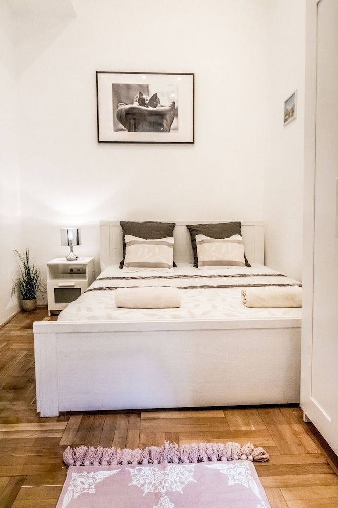 undefined Real Apartments Klauzal II