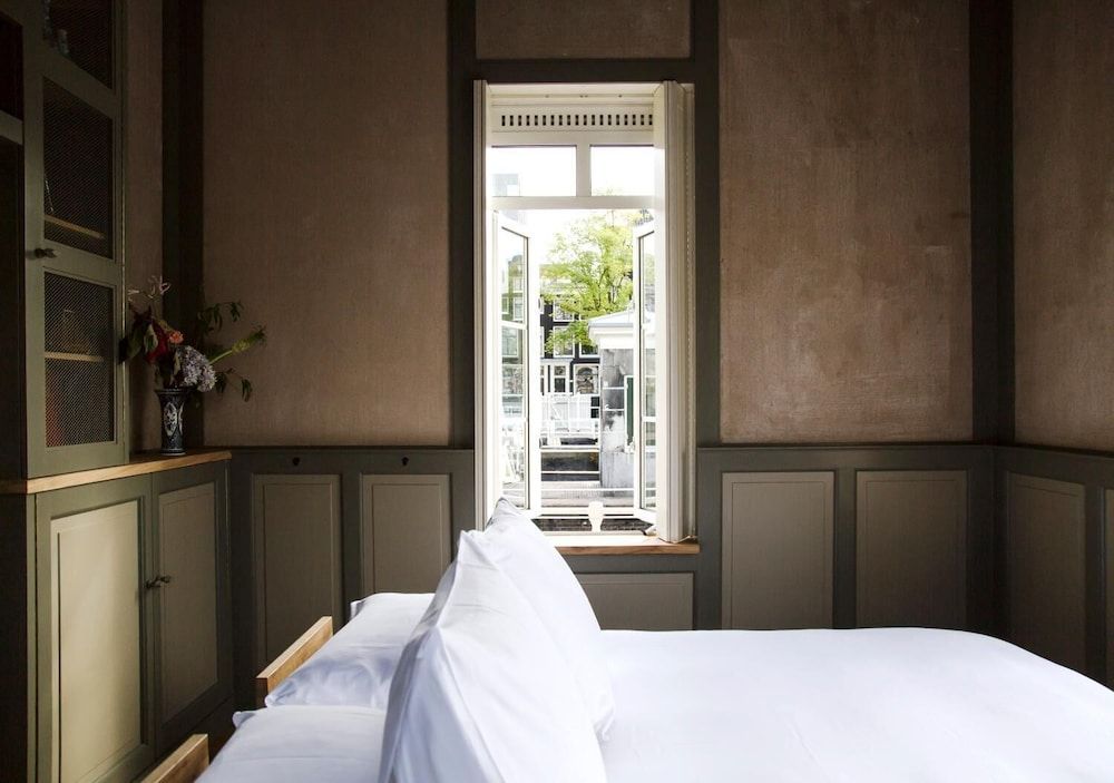 undefined SWEETS - Amstelschutsluis 9