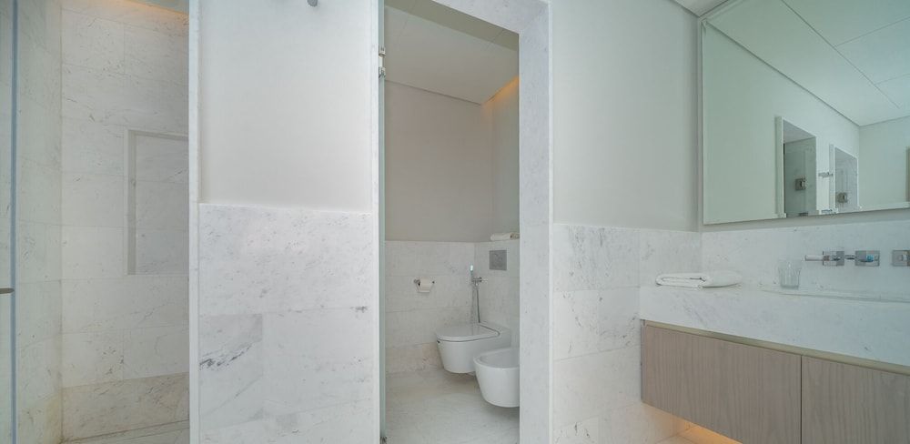 KOHH – 1BR in The Palm Tower