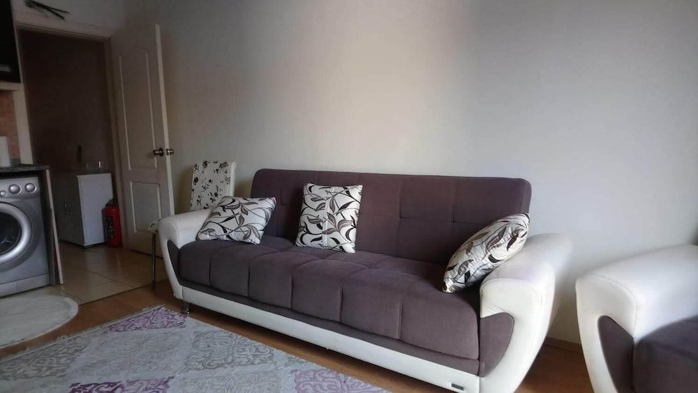 Akdemir House Family Apartment 8