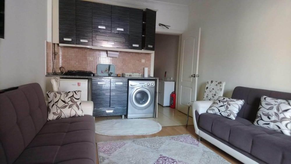 Akdemir House Family Apartment 9