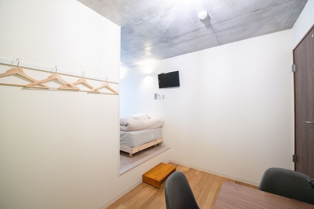 bmj Hyakunincho Economy Triple Room, Non Smoking 13