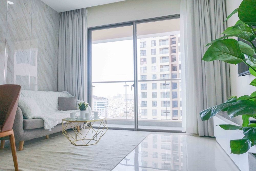 undefined Ho Chi Minh Infinity Pool Apartment 7