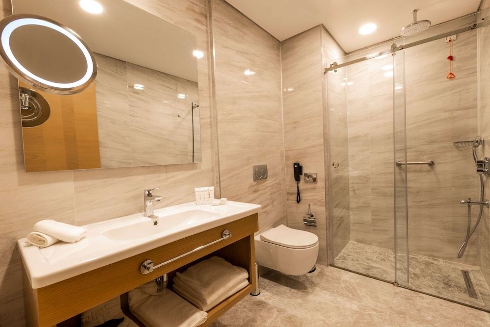 undefined Radisson Hotel Istanbul Harbiye 10