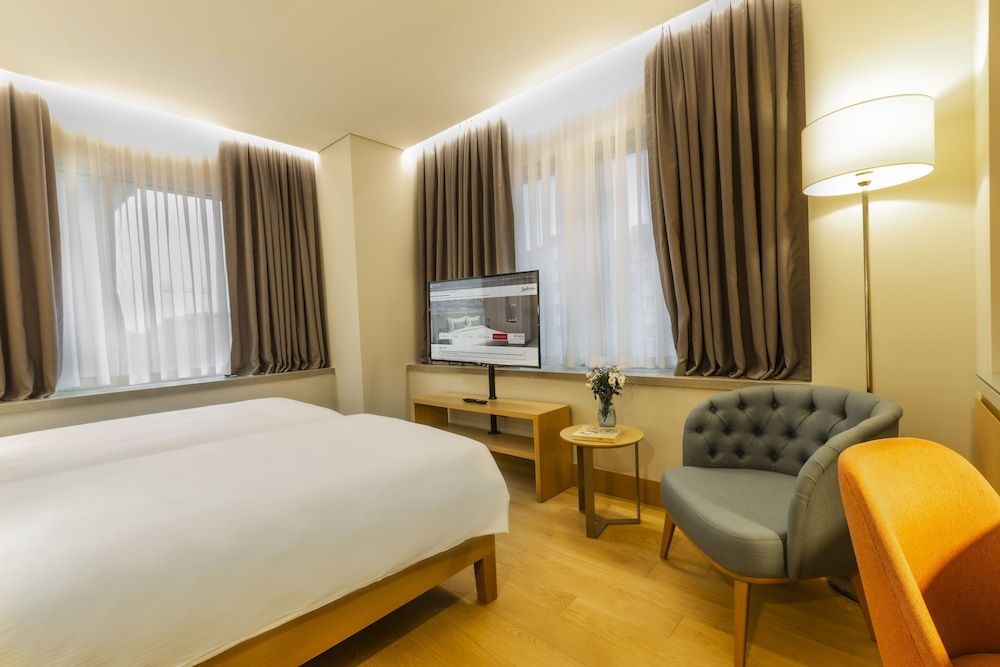 undefined Radisson Hotel Istanbul Harbiye 7