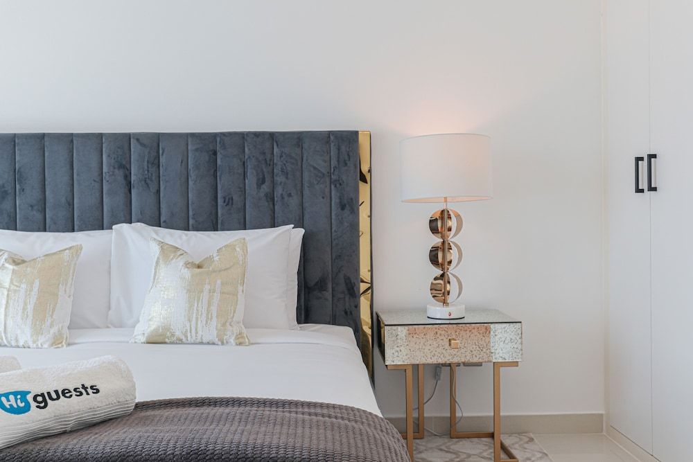 undefined HiGuests - The Marina Torch 10