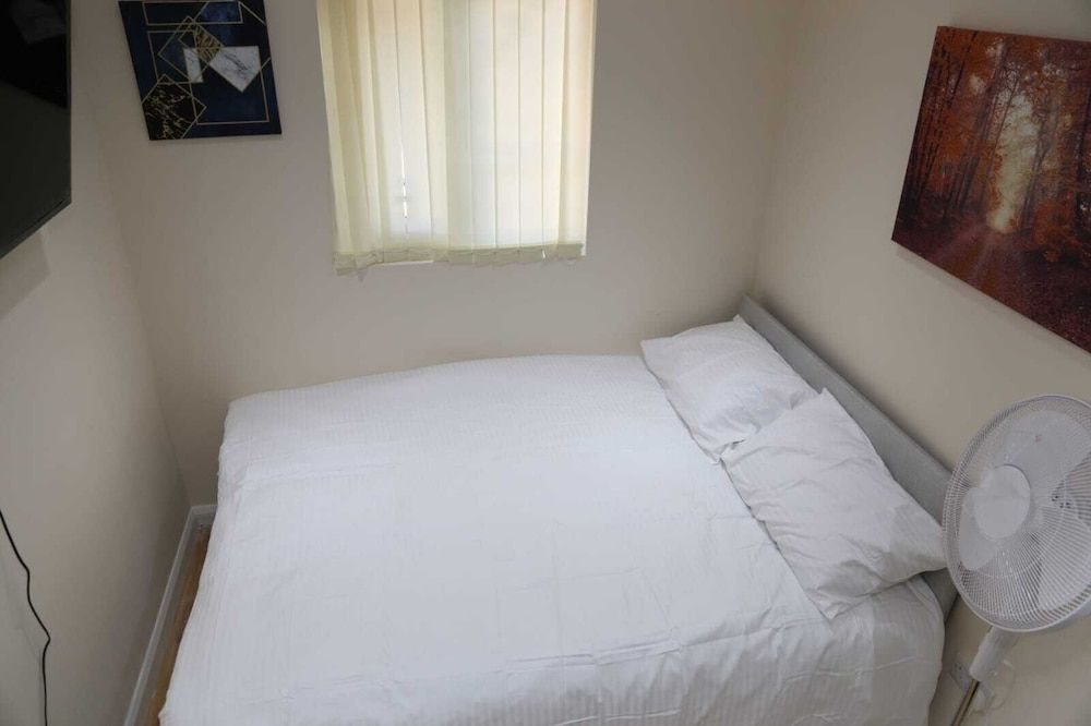 undefined Budget 4-bedrooms In Thamesmead 7