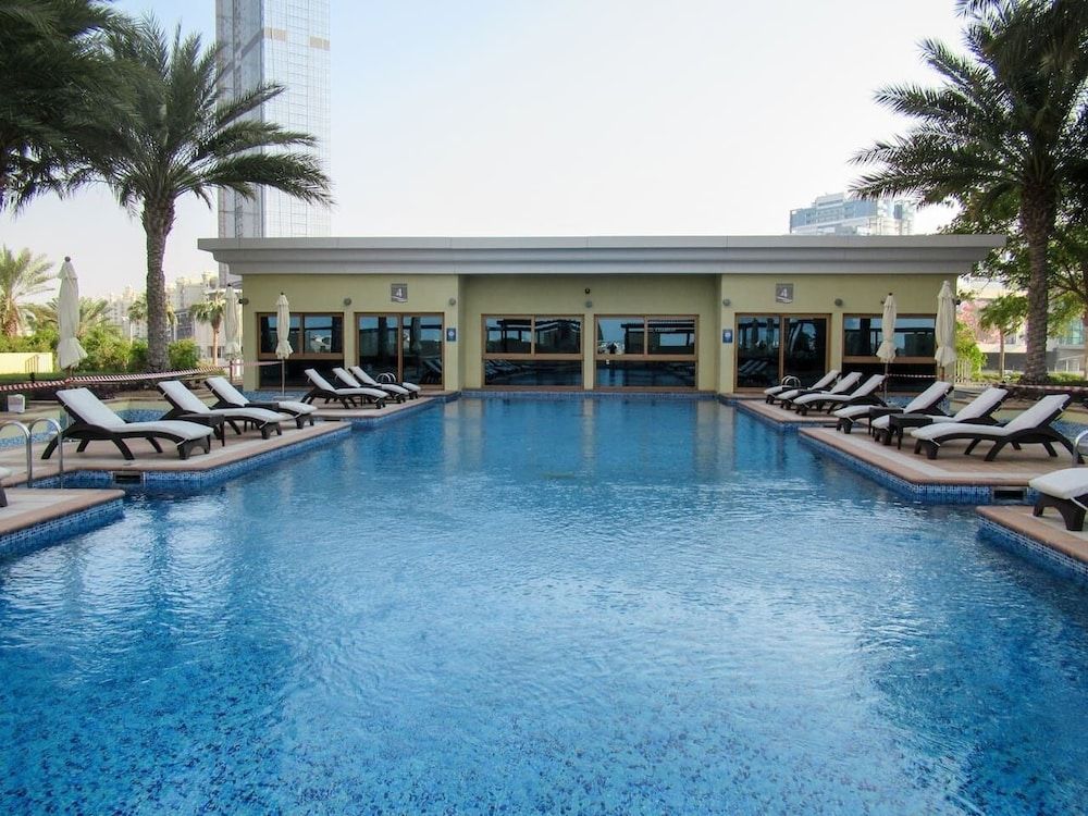 undefined Refined 2BR Luxury Apartment at Palm Jumeirah