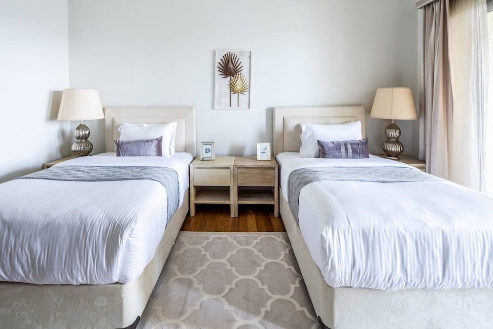 undefined Refined 2BR Luxury Apartment at Palm Jumeirah 10