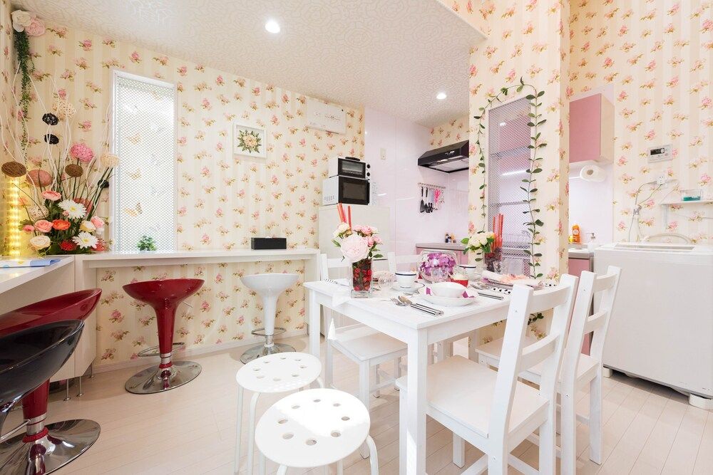 undefined Papillon Paradis Nishi-Shinjuku 7