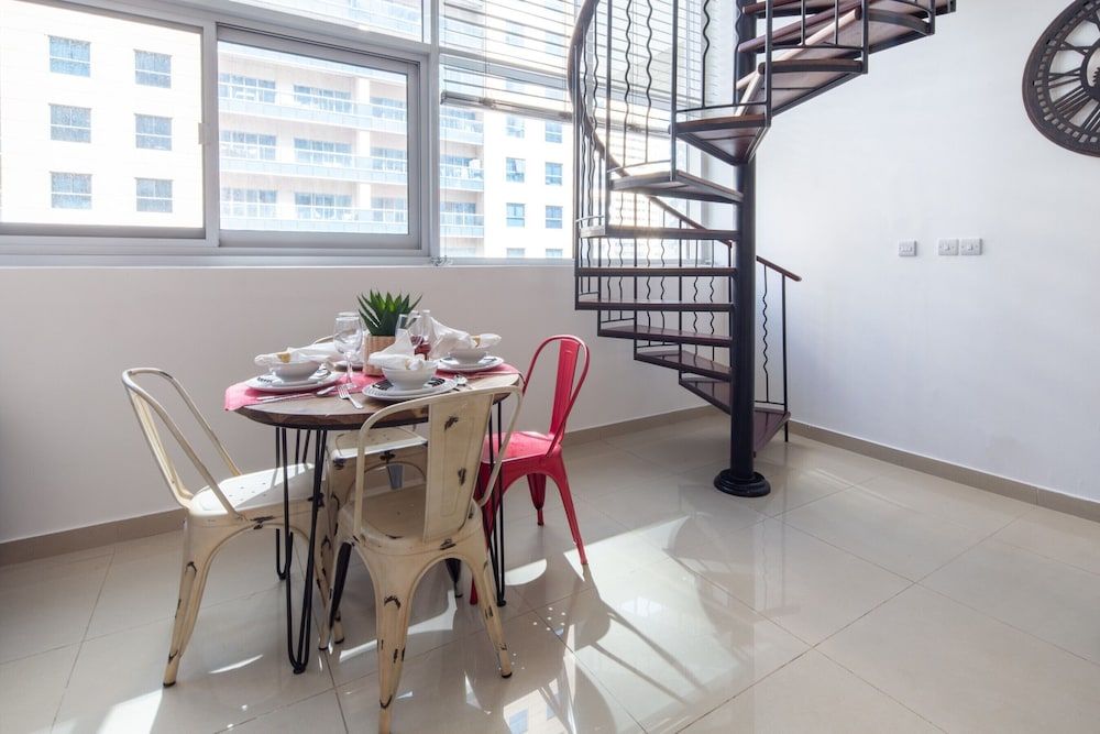 undefined Lively & Spacious 1BR Loft in Dubai Marina 3