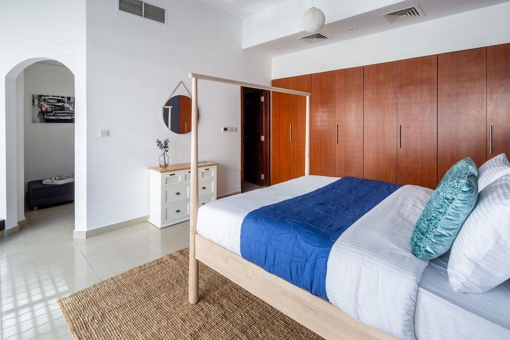 undefined Lively & Spacious 1BR Loft in Dubai Marina 5