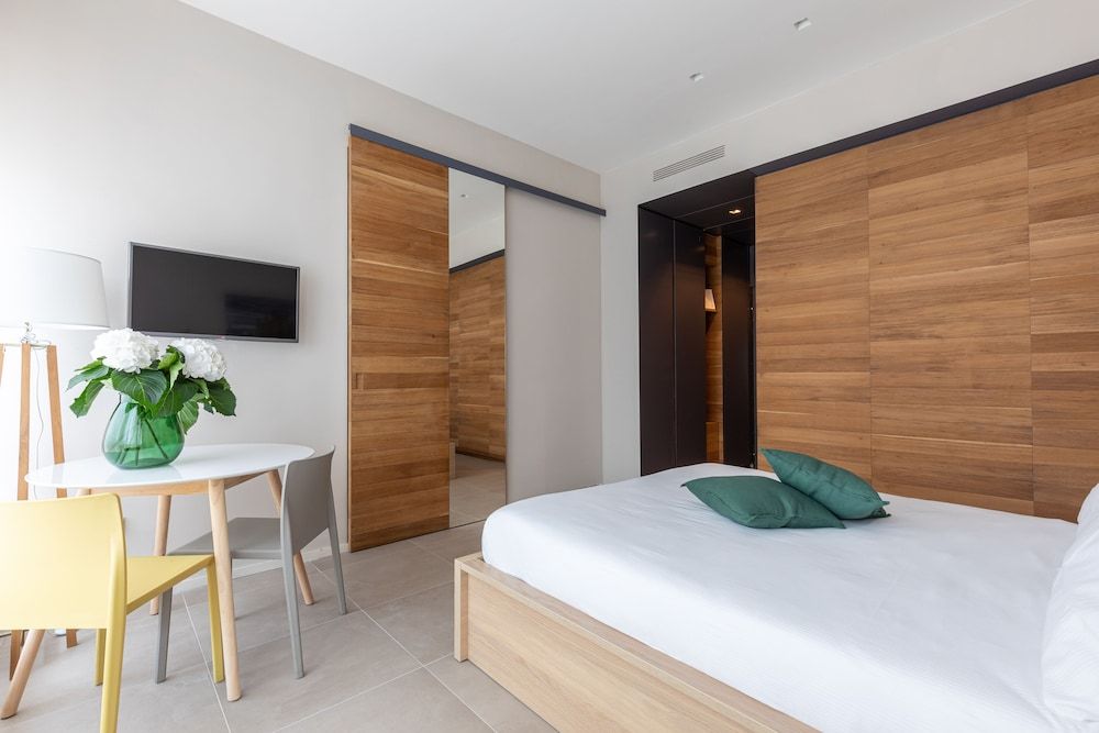 undefined BePlace Garibaldi Suites 7