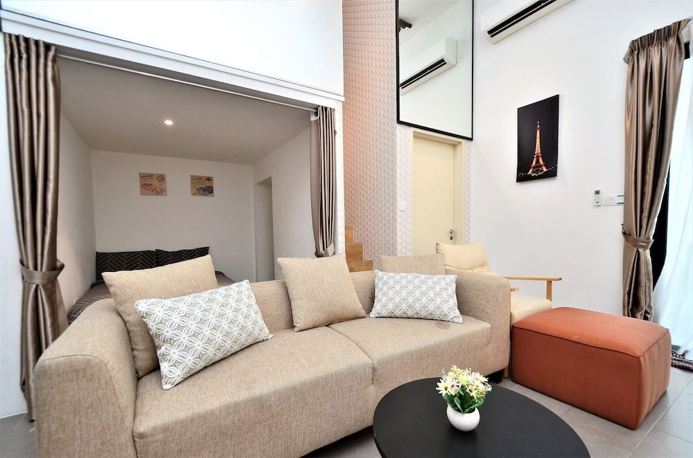 Cozy Family Suite Apartment Infinity Pool Designer Suite Apartment [30] 10