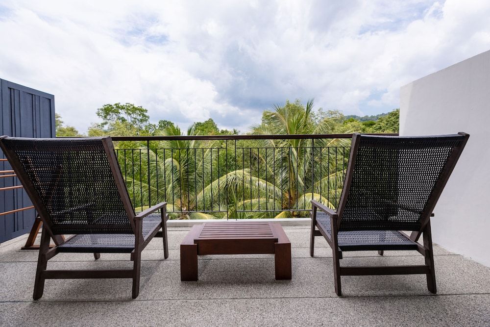 Holiday Ao Nang Beach Resort Krabi Family Garden View Room 9