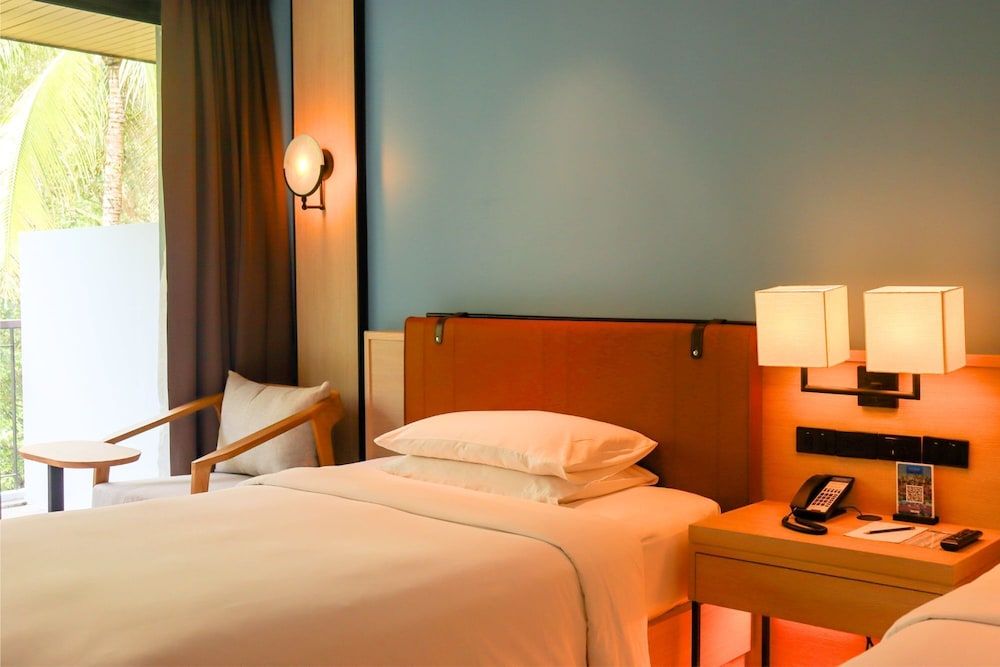 Holiday Ao Nang Beach Resort Krabi Family Garden View Room 10
