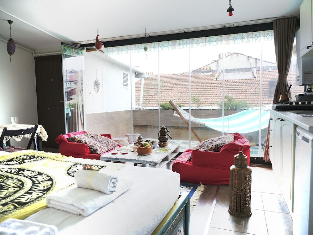 Elele Boutique Aparts Romantic Loft, 1 Double Bed, Terrace, City View 8