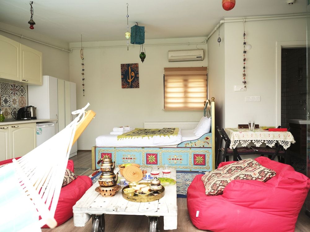 Elele Boutique Aparts Romantic Loft, 1 Double Bed, Terrace, City View 9