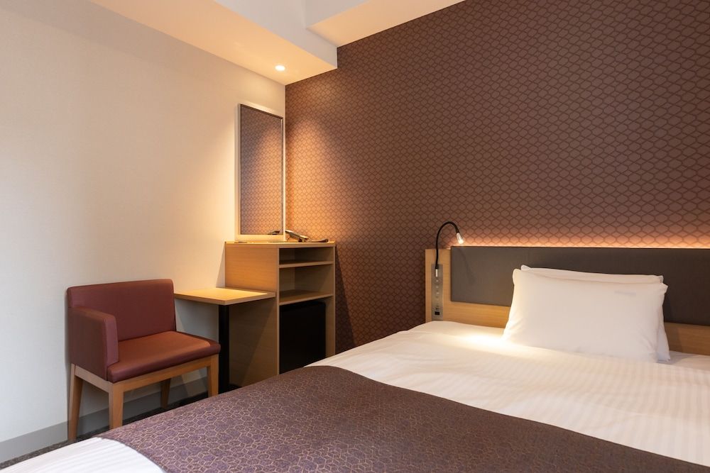 Keikyu Ex Inn Tokyo Nihombashi Economy Double Room (B)