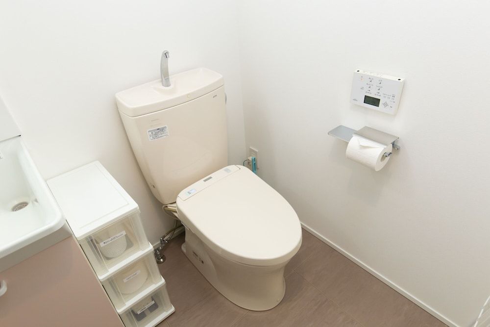 Cross Bridge Ikebukuro Standard Double Room 9
